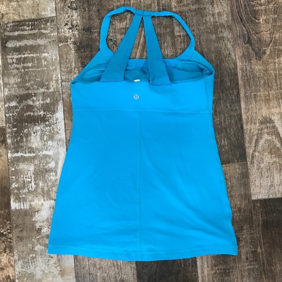 🤸‍♀️🌺LULULEMON WORKOUT SHIRT - Picture 1 of 2